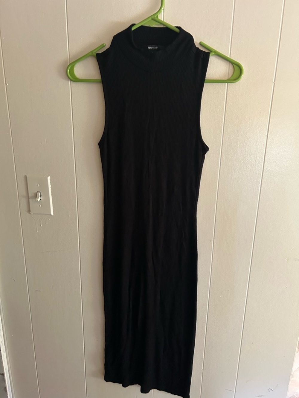 Forever 21 Black Sleeveless Ribbed Midi Dress